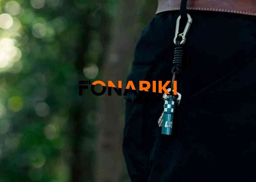 Фонарь-брелок Olight i17 Checkered Flag