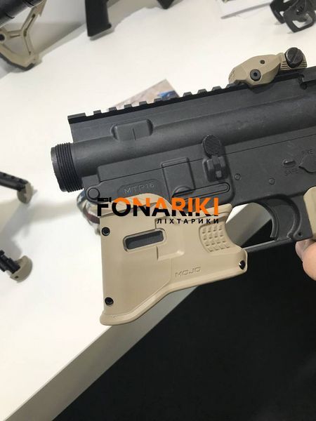 Накладка FAB Defense MOJO на шахту магазина AR15 цвет: песочный