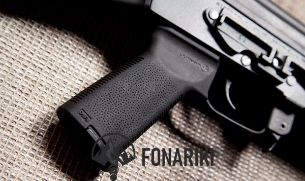 Рукоятка пистолетная Magpul MOE для АК 74/Caйги . Цвет: черный